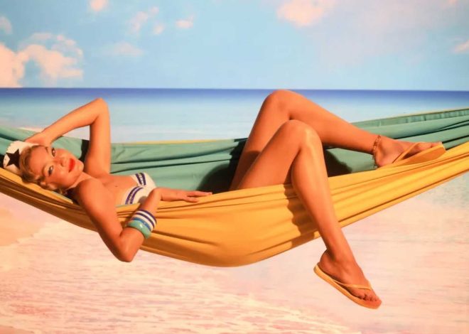 Gigi Hadid präsentiert Retro Beach-Kapsel für Havaianas